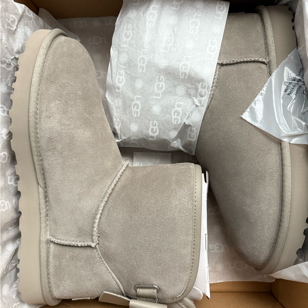 UGG Women's Ultra Mini Bailey Leather Bow Boot - gray size 9 NEW without box - Picture 7 of 7